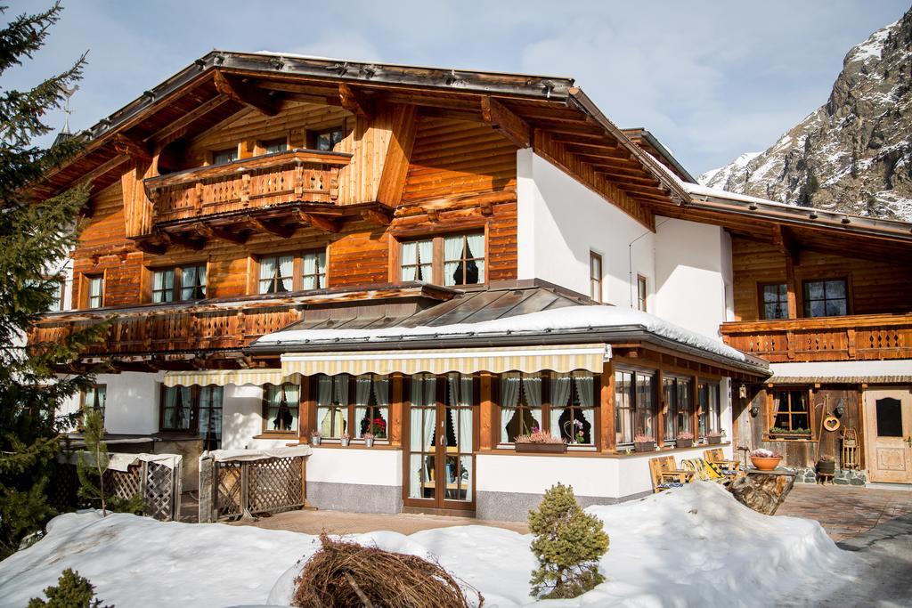 Almhof-Reithof Pitztal Hotel Sankt Leonhard im Pitztal Exterior photo