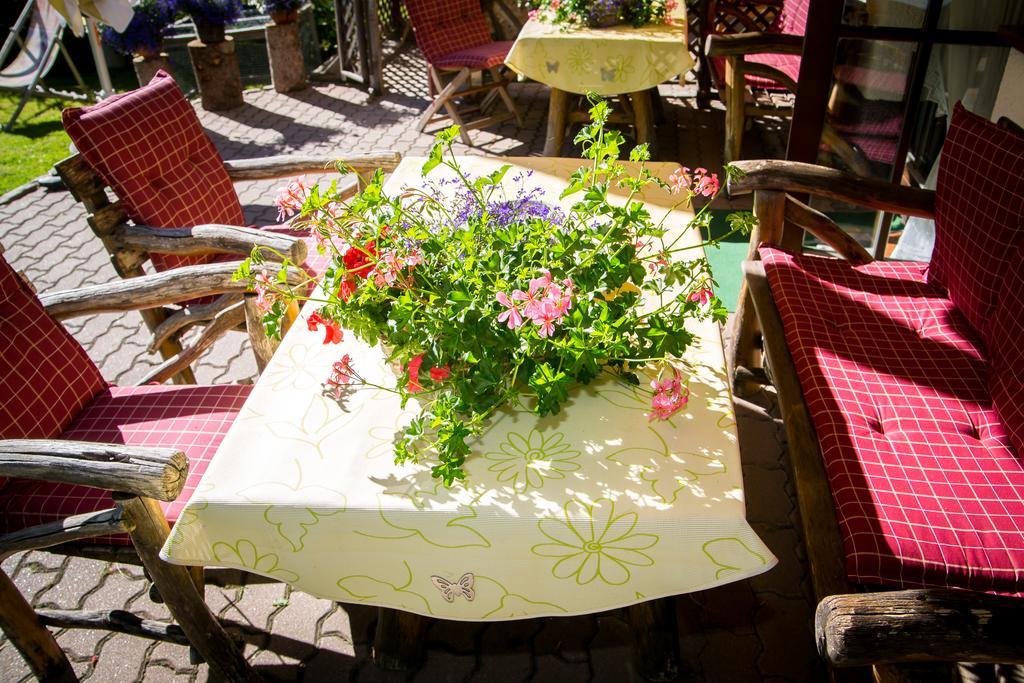 Almhof-Reithof Pitztal Hotel Sankt Leonhard im Pitztal Exterior photo